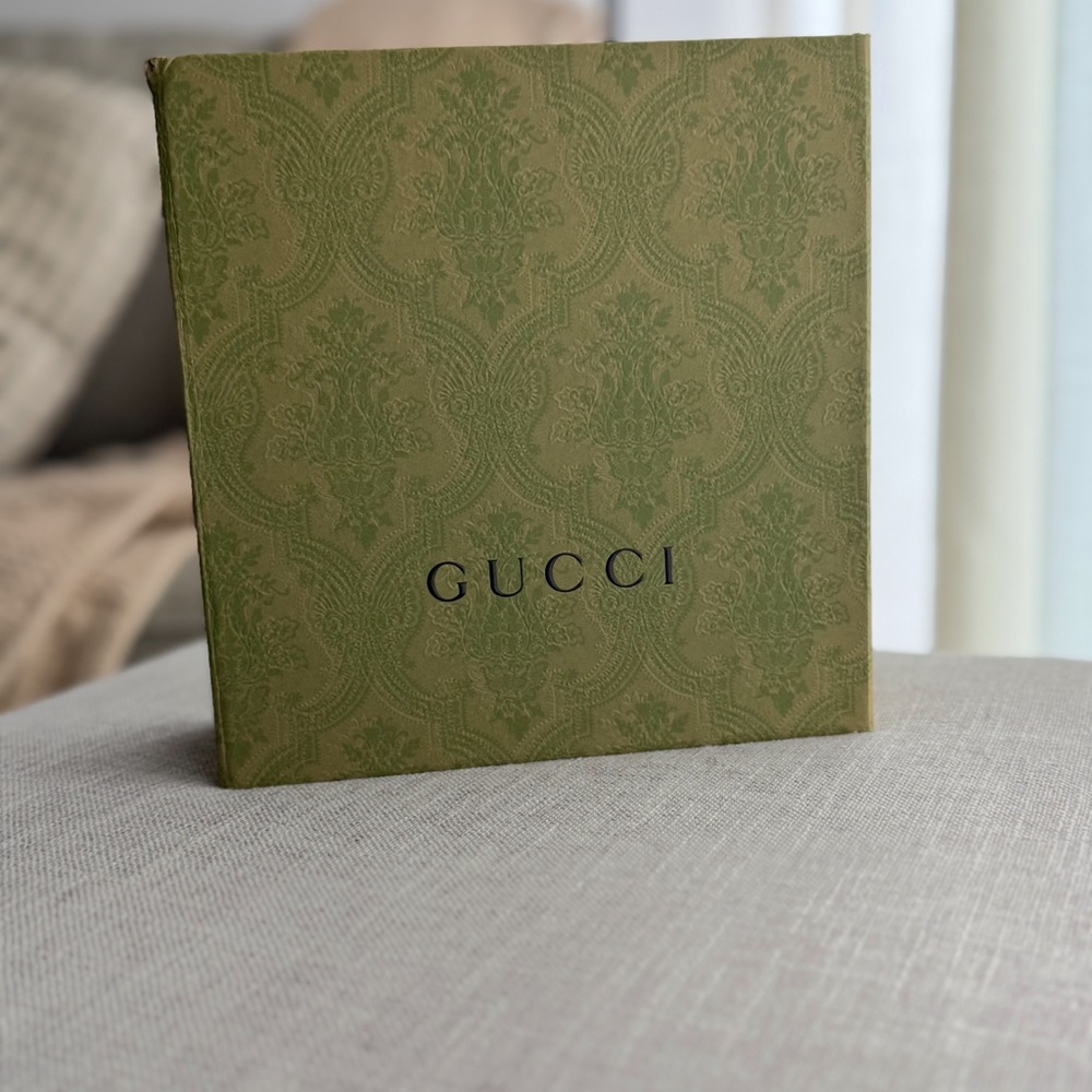 Gucci Green Patterned Box with Black Belt
